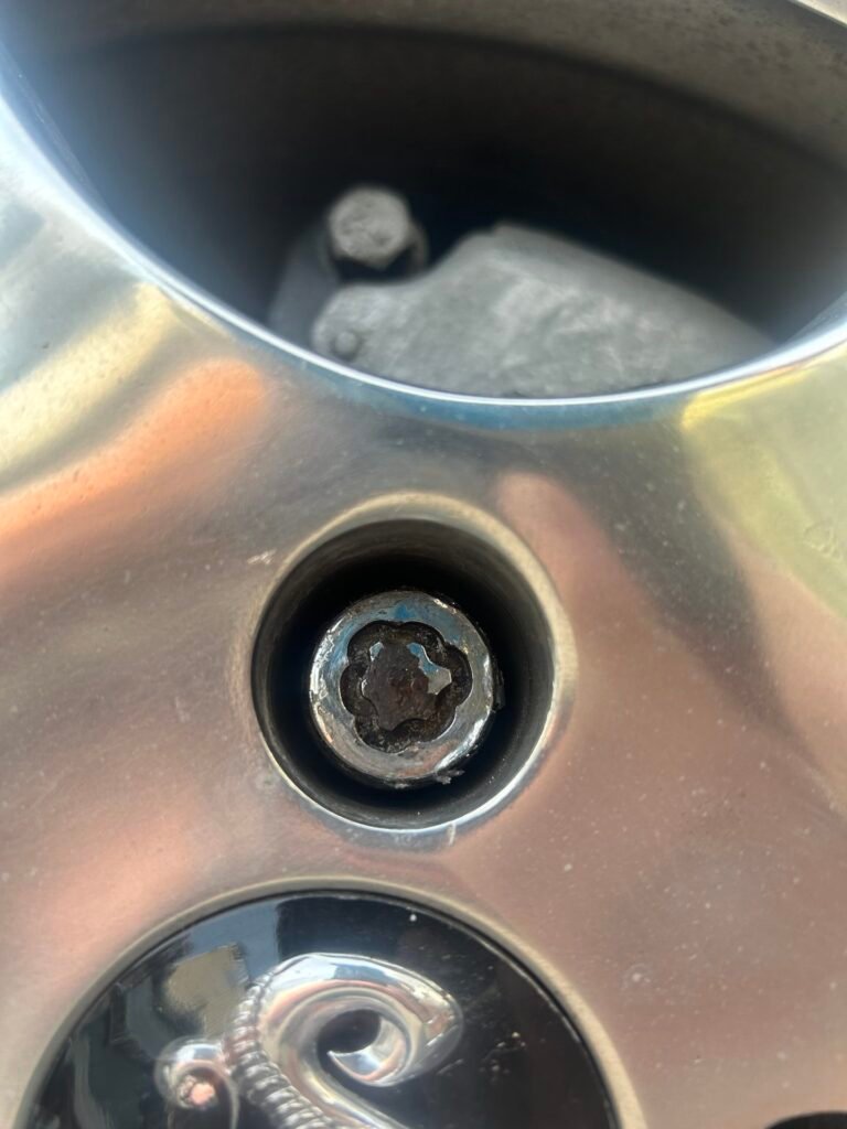 Ford Mustang wheel locking nut key replacement