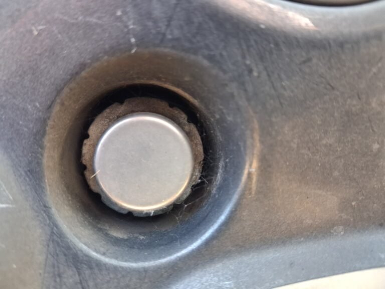 Ford Ranger wheel locking nut key replacement