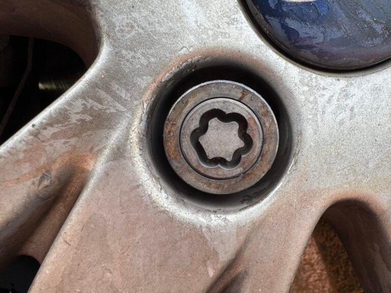 Ford Smax wheel locking nut key replacement