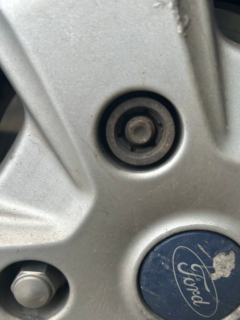 Ford Tourneo Custom wheel locking nut key replacement