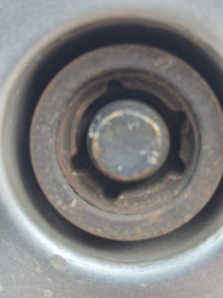 Ford Transit Custom 2017 wheel locking nut key replacement