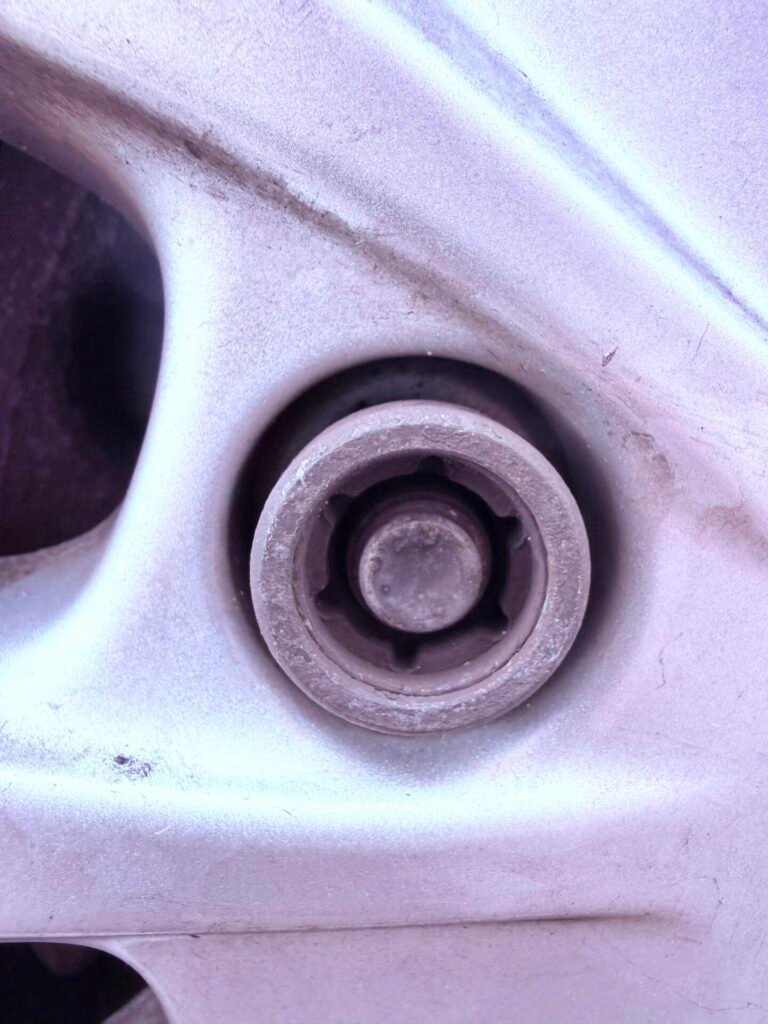 Ford Transit custom 2019 wheel locking nut key replacement