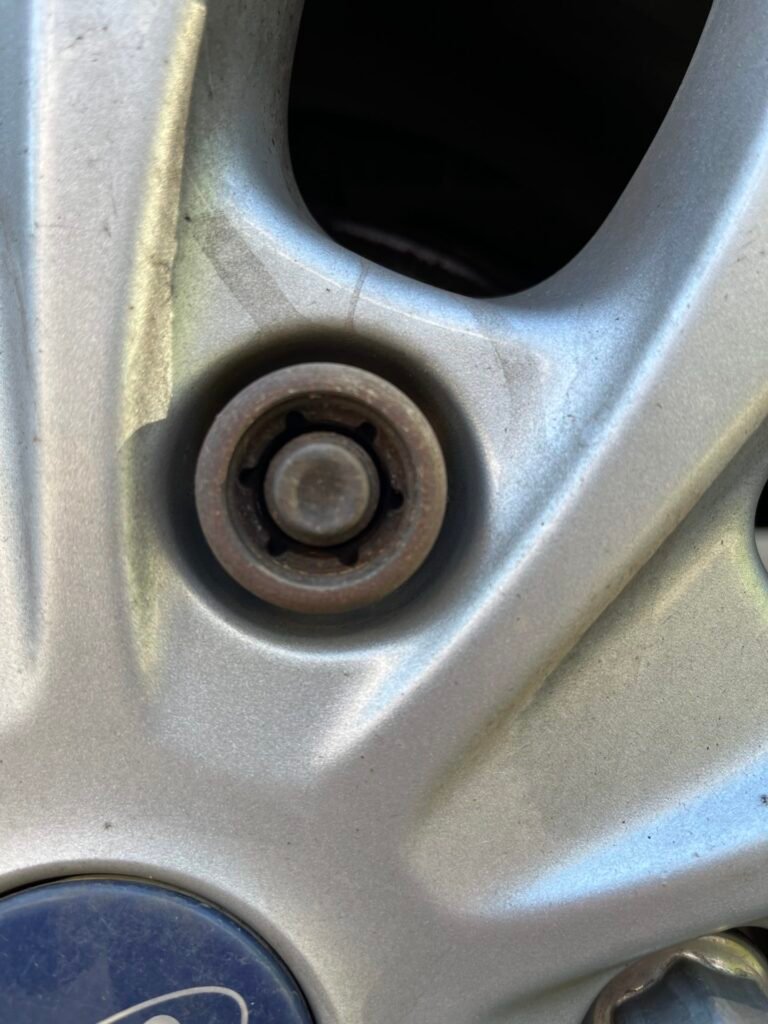 Ford Transit custom 2020 wheel locking nut key replacement