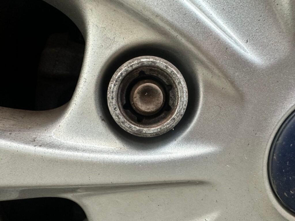 Ford Transit Custom wheel locking nut key replacement