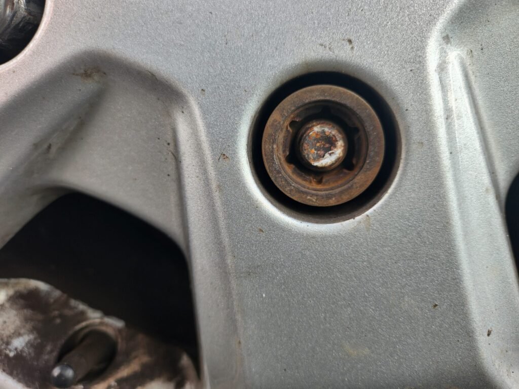 Ford Transit custom wheel locking nut key replacement