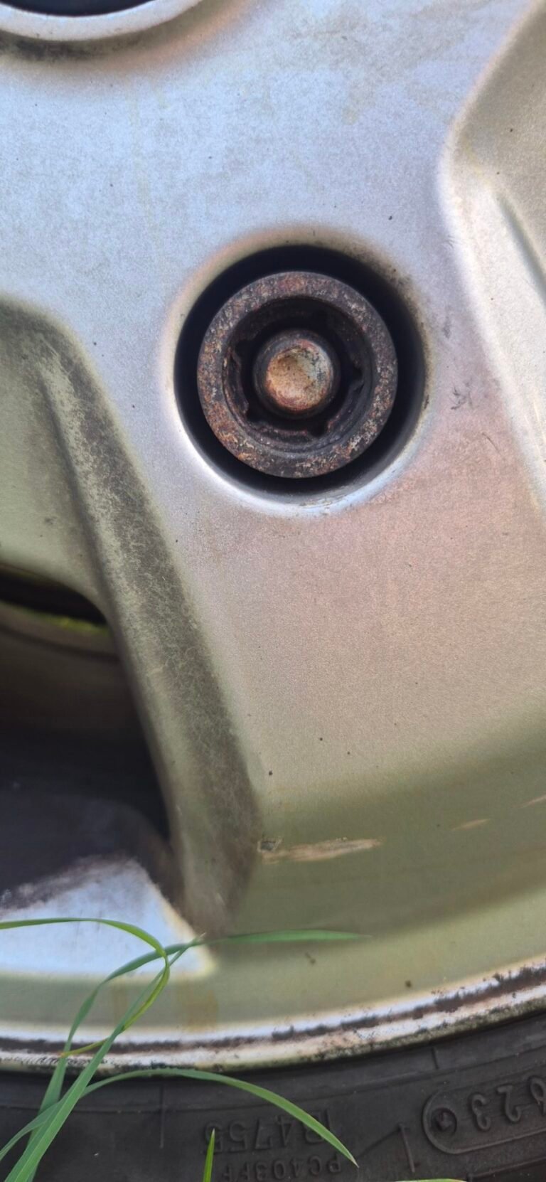 Ford Transit custom wheel locking nut key replacement