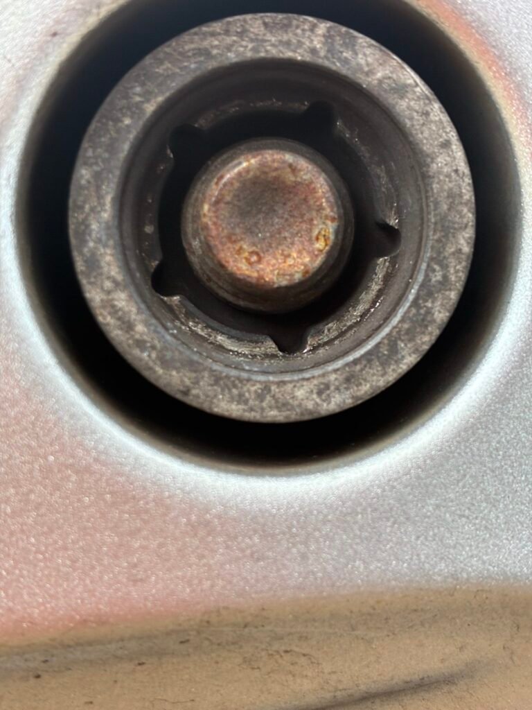 Ford Transit Custom wheel locking nut key replacement