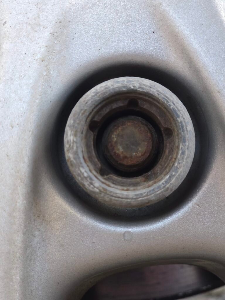 Ford Transit Custom wheel locking nut key replacement