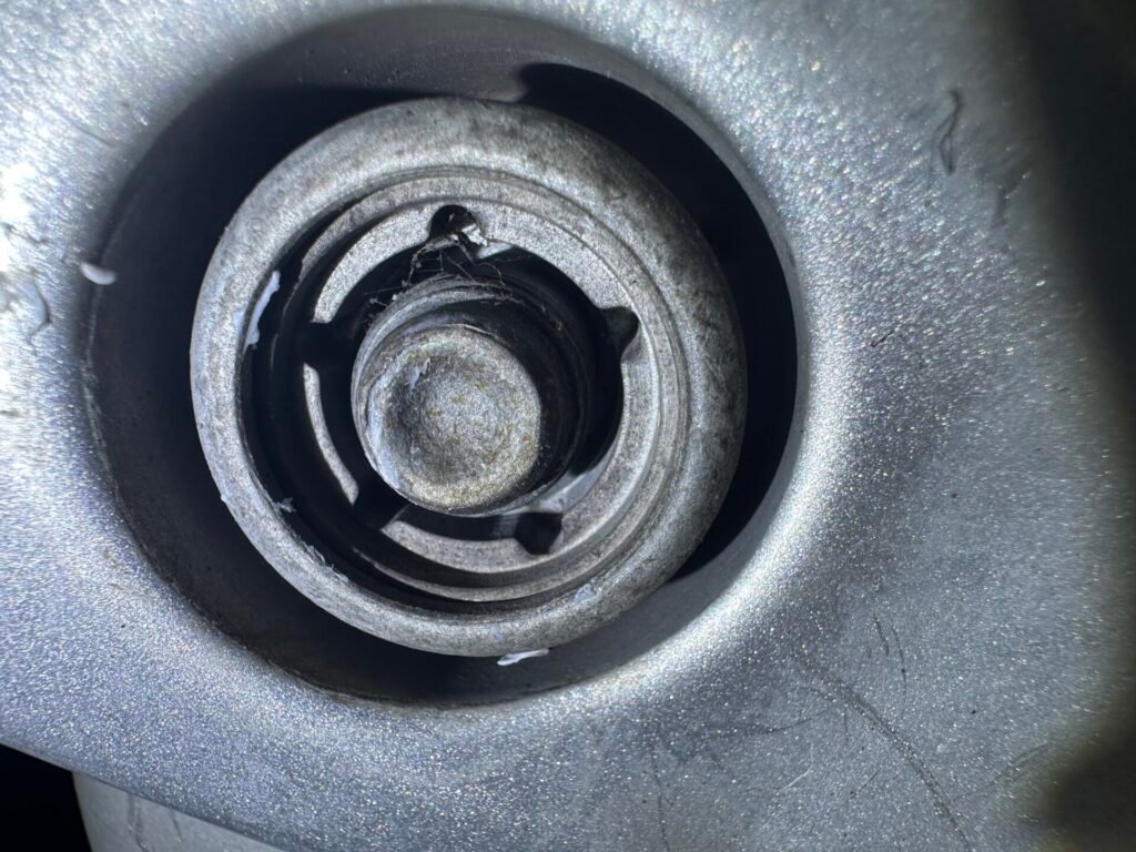 FORD F72 Auto Trail motorhome wheel locking nut