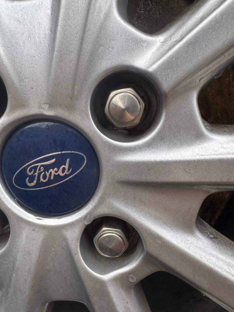 Ford Fiesta locking lug nut