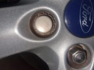 Ford Fiesta locking lug nut