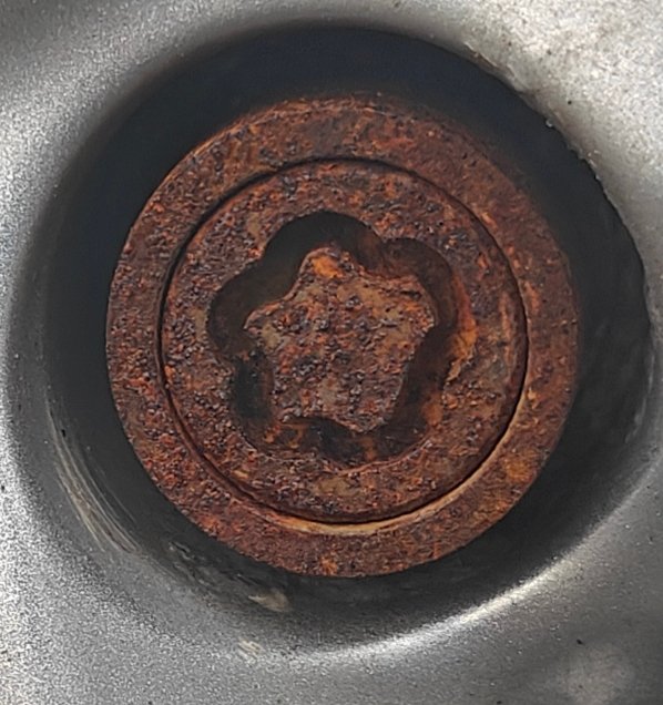 Ford Fiesta wheel locking nut