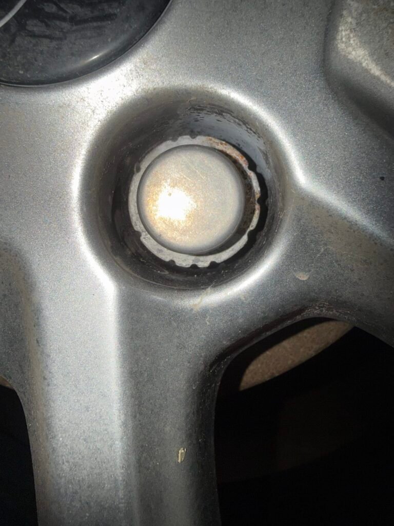 Ford Fiesta wheel lock key code