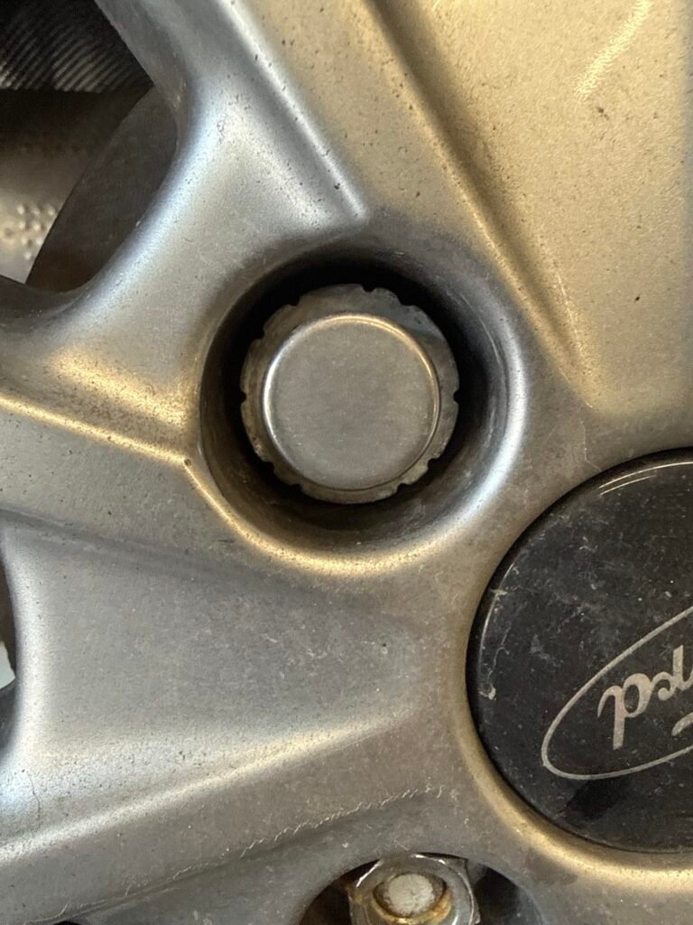 Ford Fiesta wheel locking key