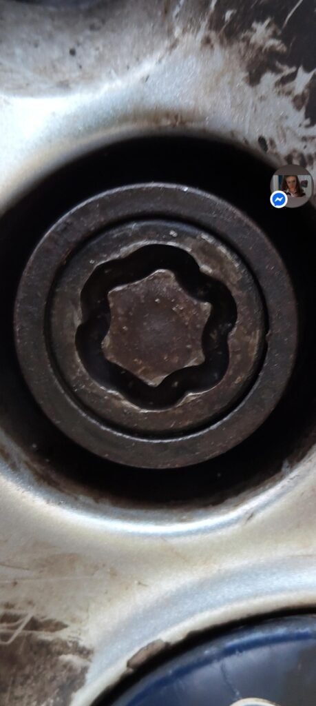 Ford fiesta zetec 82 wheel nut key replacement