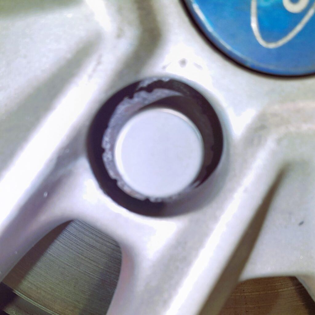 Ford Focus wheel locking nut