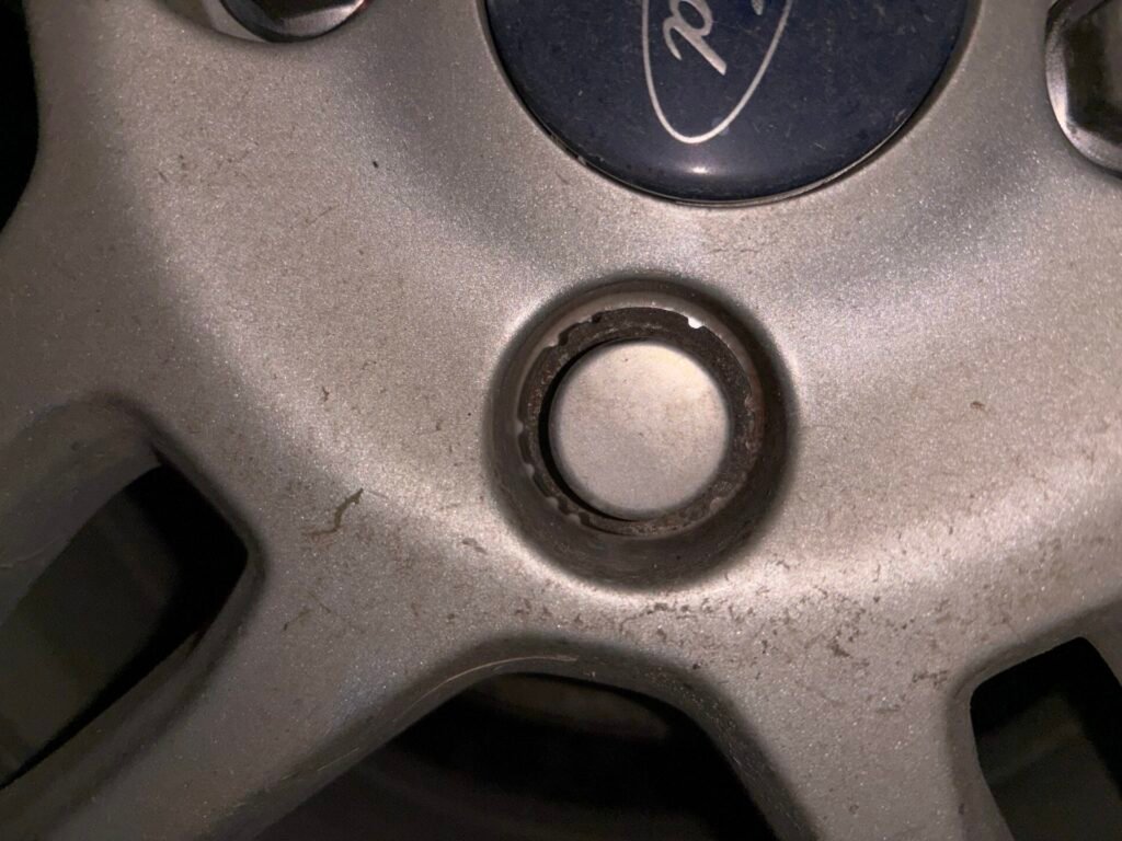 Ford Ka wheel locking key