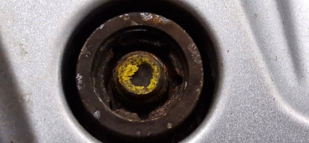Ford Transit custom 2015 wheel locking key