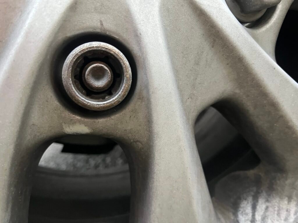 Ford Transit custom wheel nut key replacement