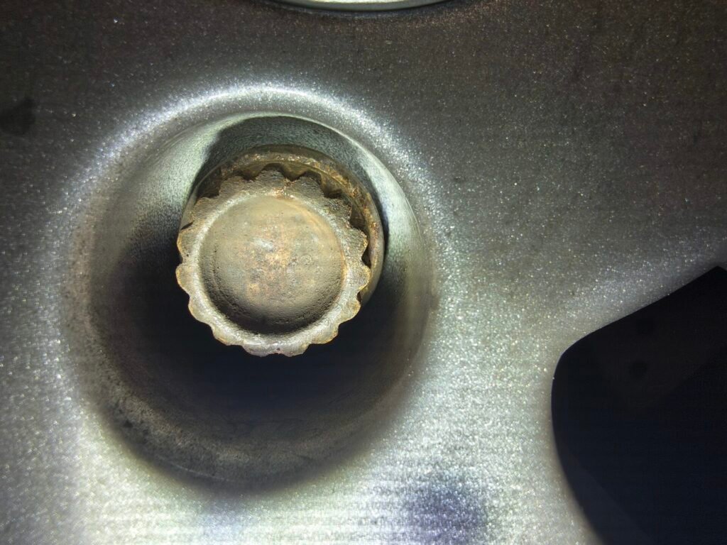 Freeman Porsche Boxster 987 wheel locking nut key replacement