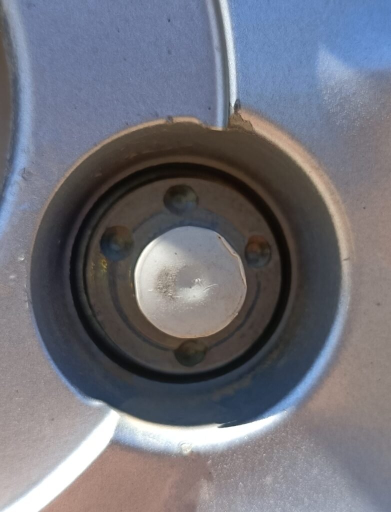 Honda 1998 CR-V LX wheel locking nut key replacement