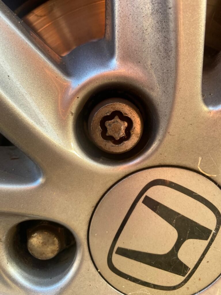 Honda Civic wheel locking nut key replacement