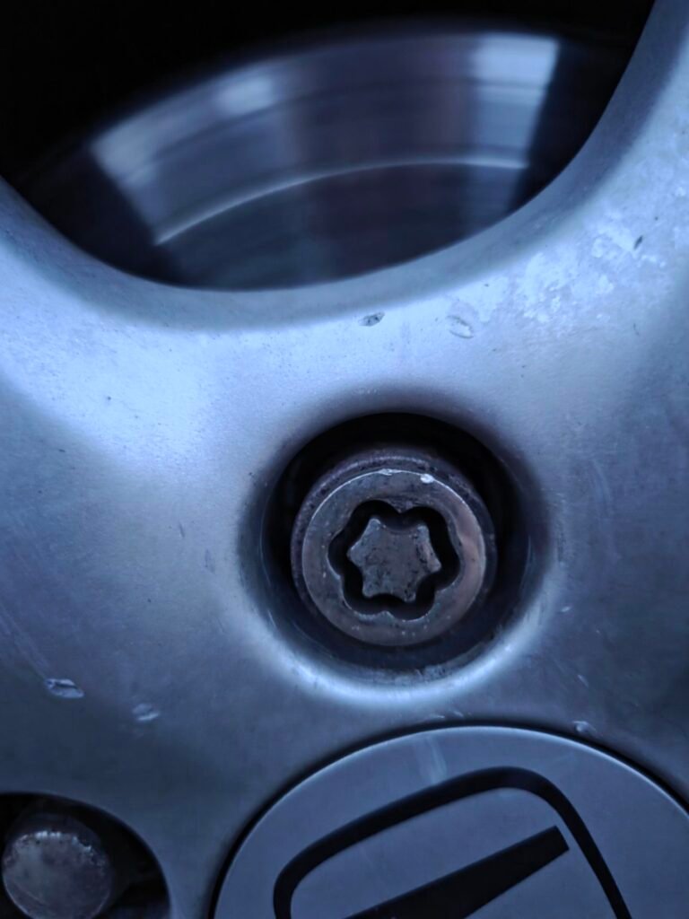 Honda Civic wheel locking nut key replacement