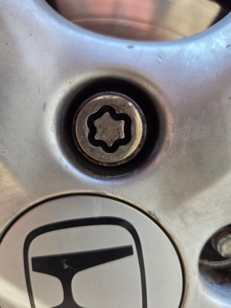 Honda Civic wheel locking nut key replacement
