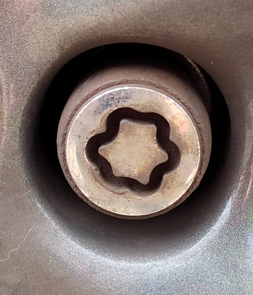 HONDA HONDA INSIGHT BG59HYA wheel locking nut key replacement