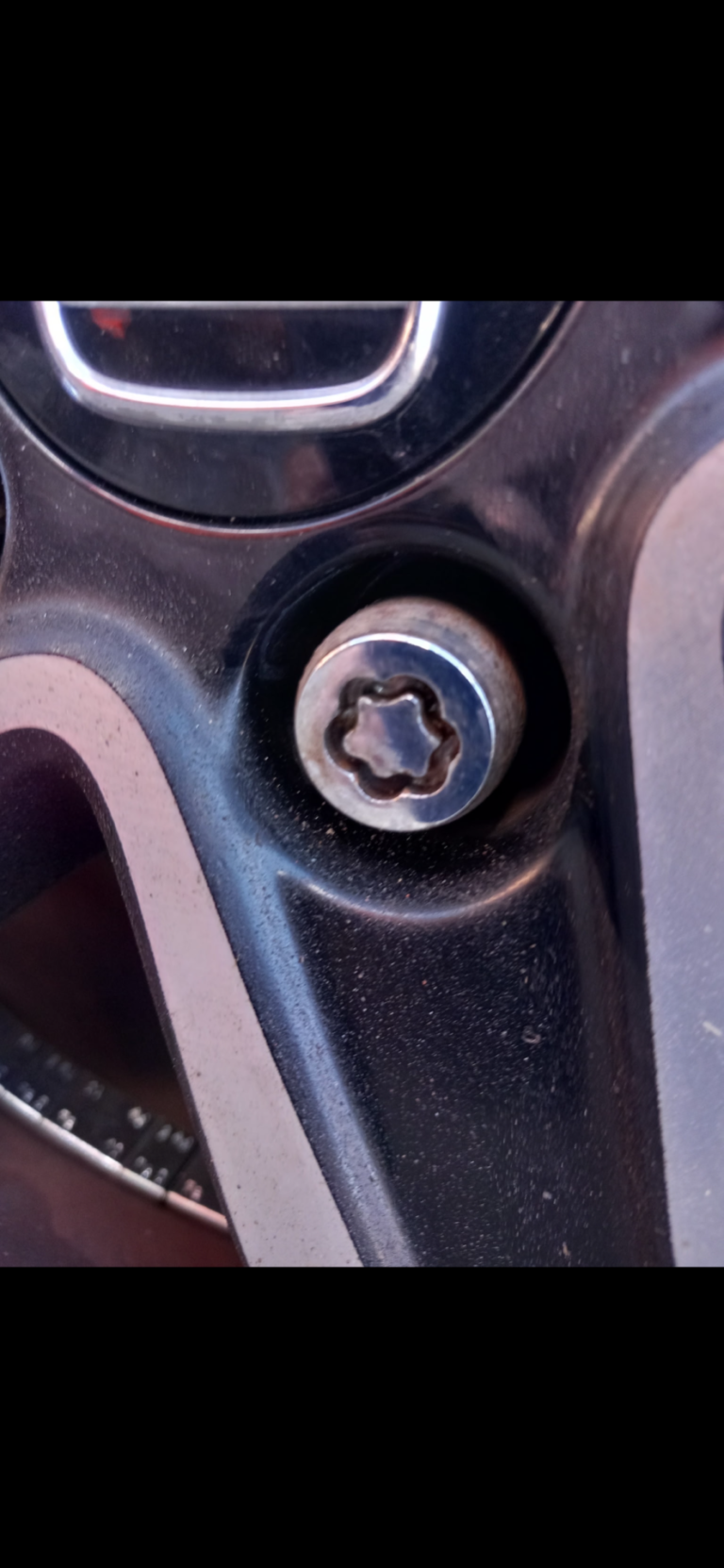 Honda HR-V wheel locking nut key replacement