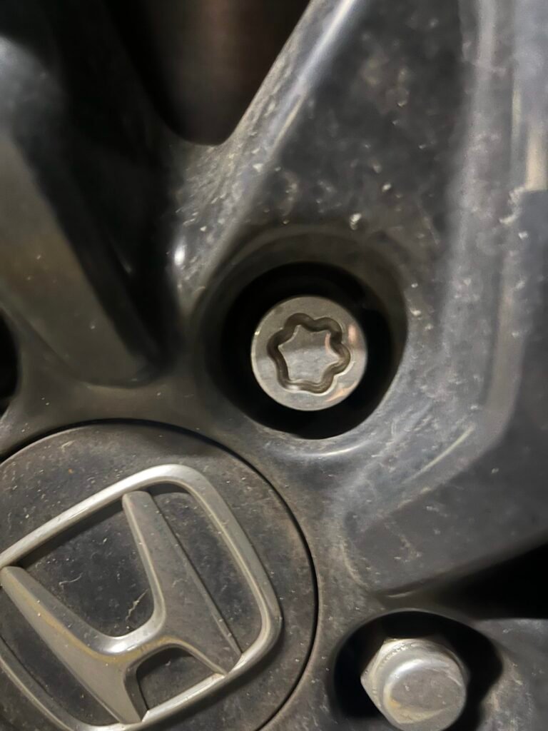 Honda HRV wheel locking nut key replacement