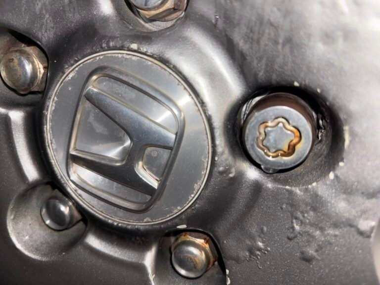 Honda CRV wheel locking nut