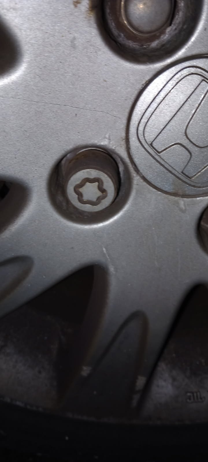 Honda Jazz lug nut key