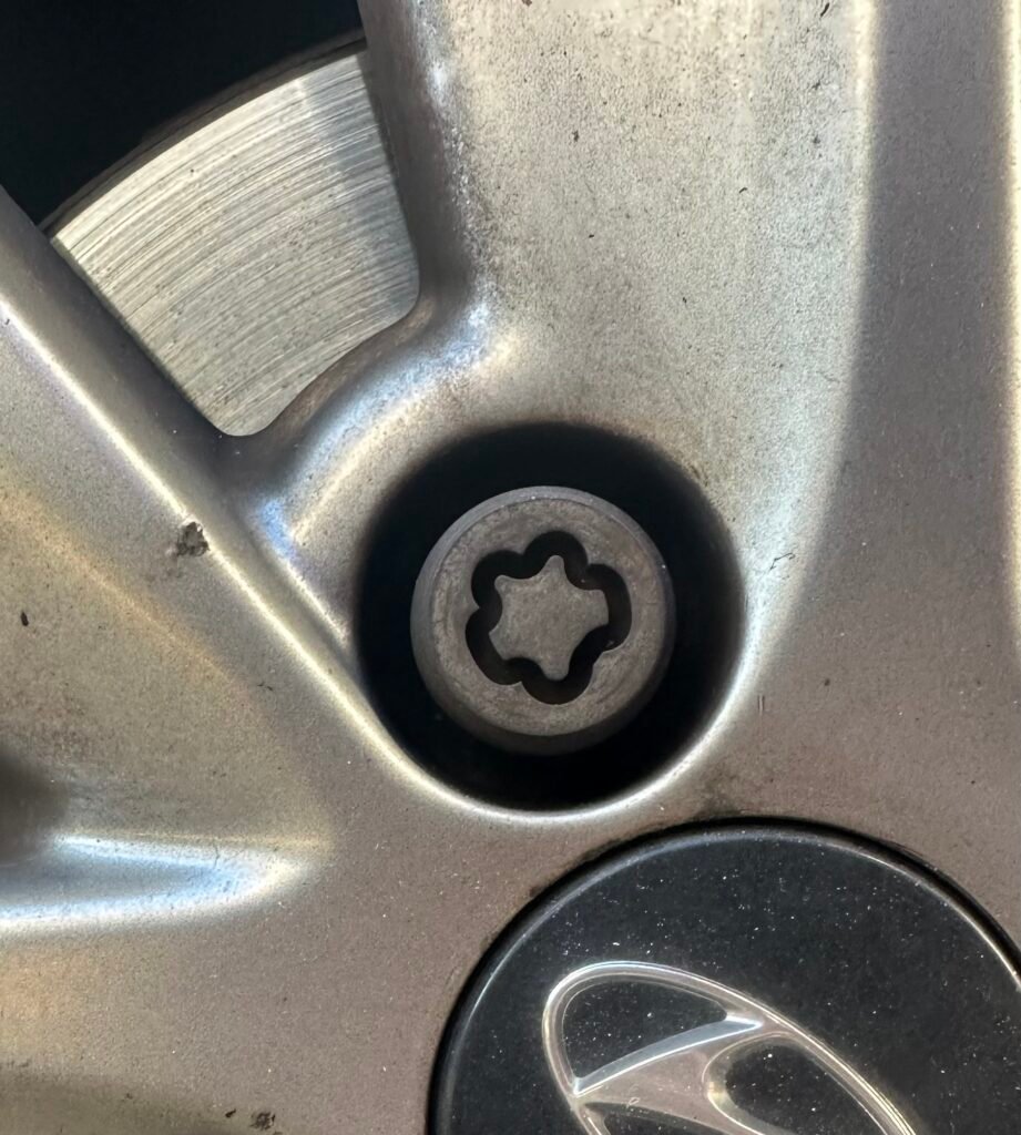 Hyundai i20 wheel locking nut key replacement