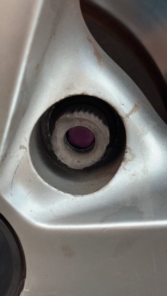 Hyundai Coupe wheel locking nut key replacement