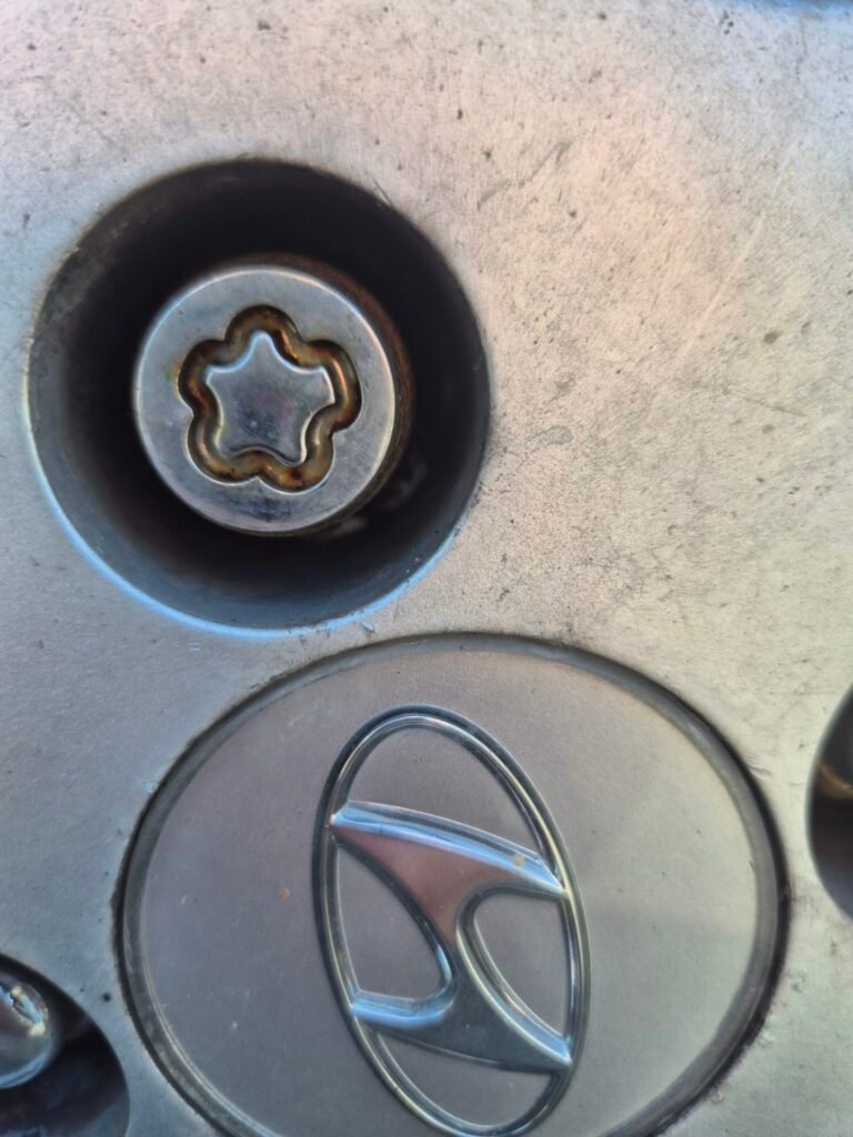 Hyundai I10 wheel locking nut key replacement