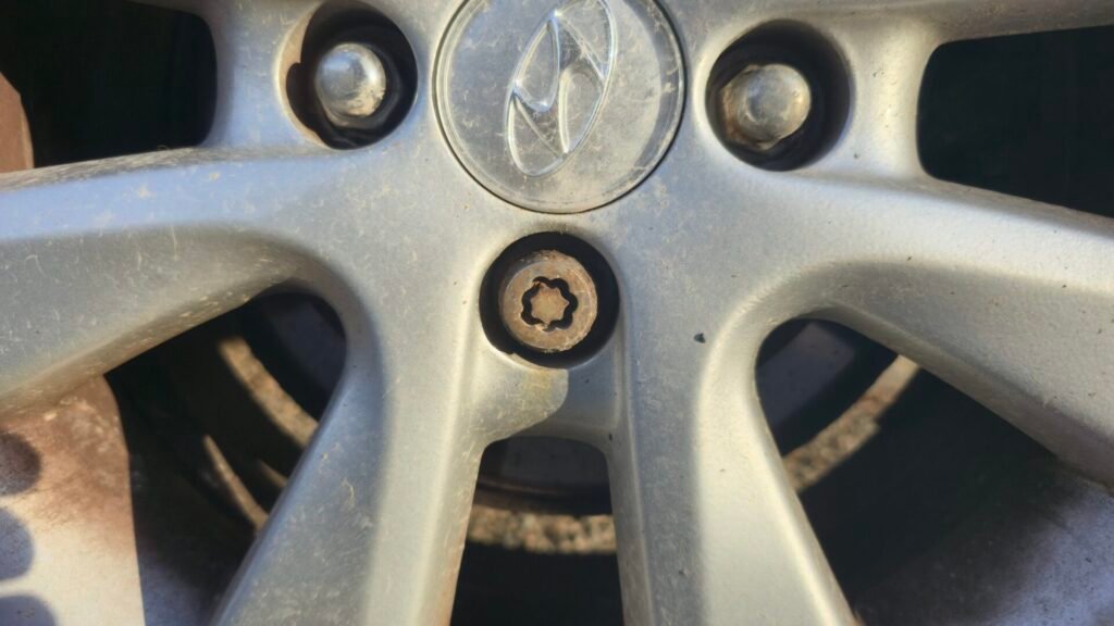 Hyundai i20 wheel locking nut key replacement
