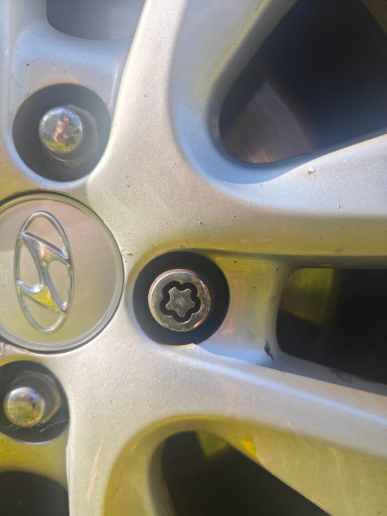 Hyundai I20 wheel locking nut key replacement