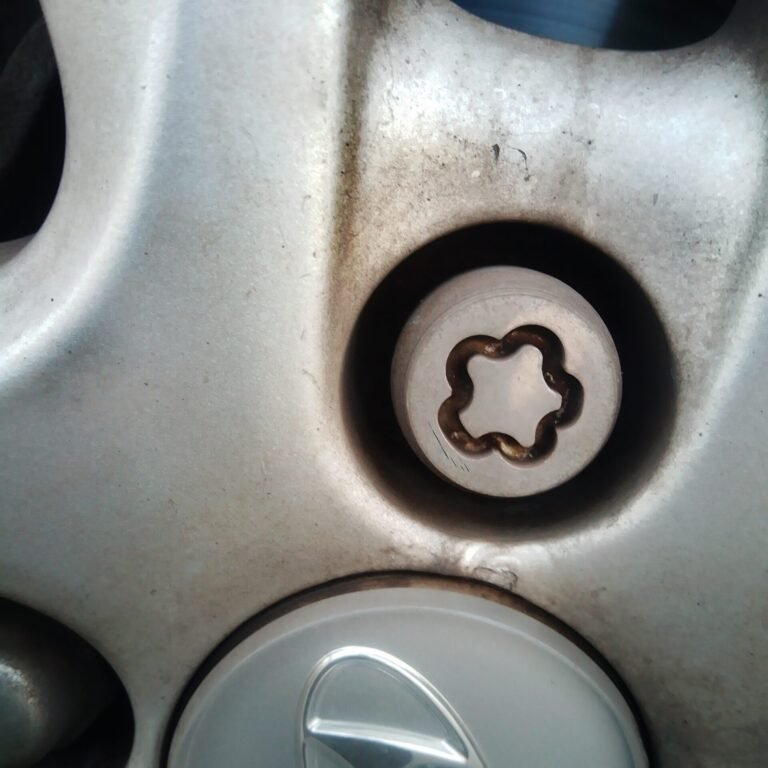 Hyundai i20 wheel locking nut key replacement