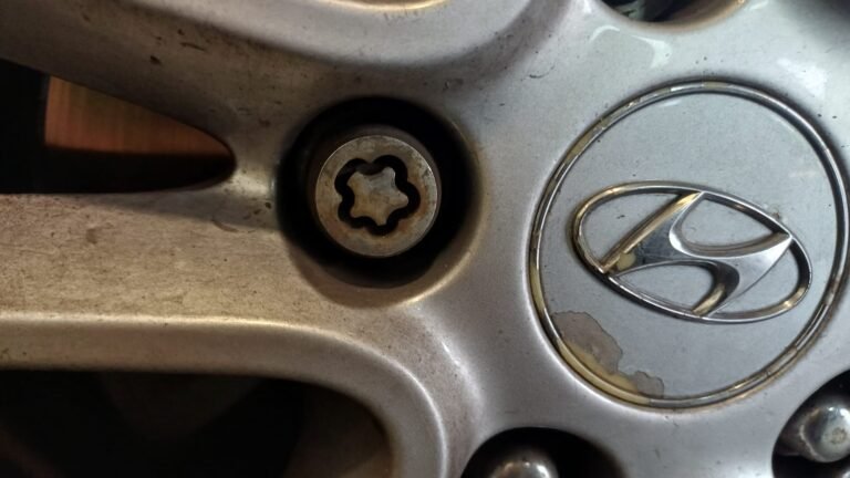 Hyundai i30 wheel locking nut key replacement