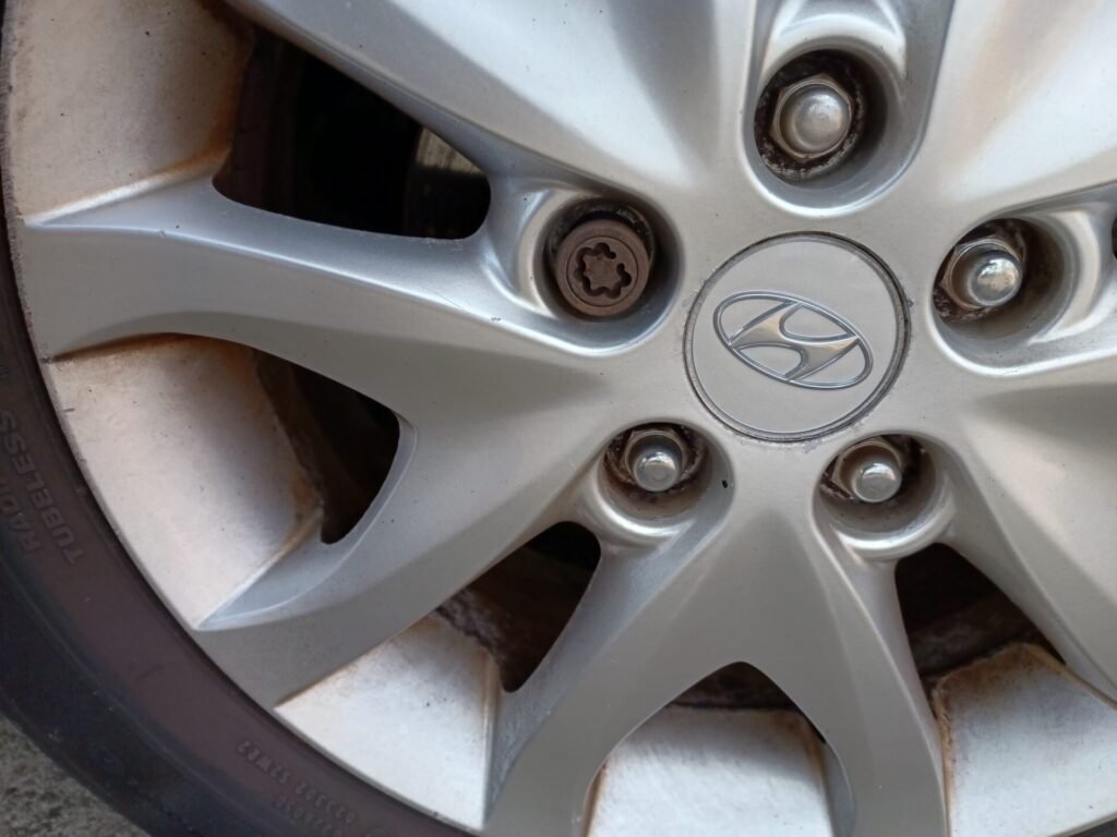 Hyundai i30 wheel locking nut key replacement