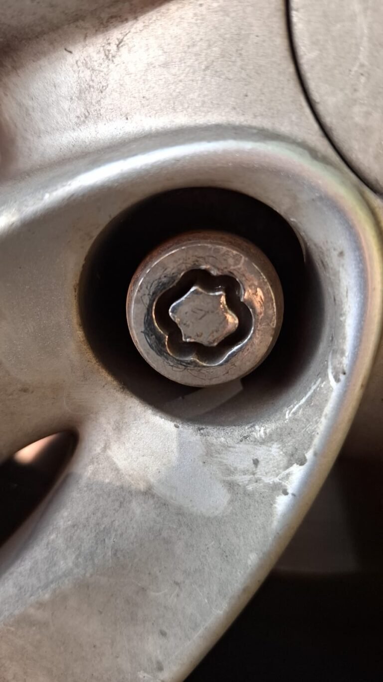 Hyundai Ix20 wheel locking nut key replacement