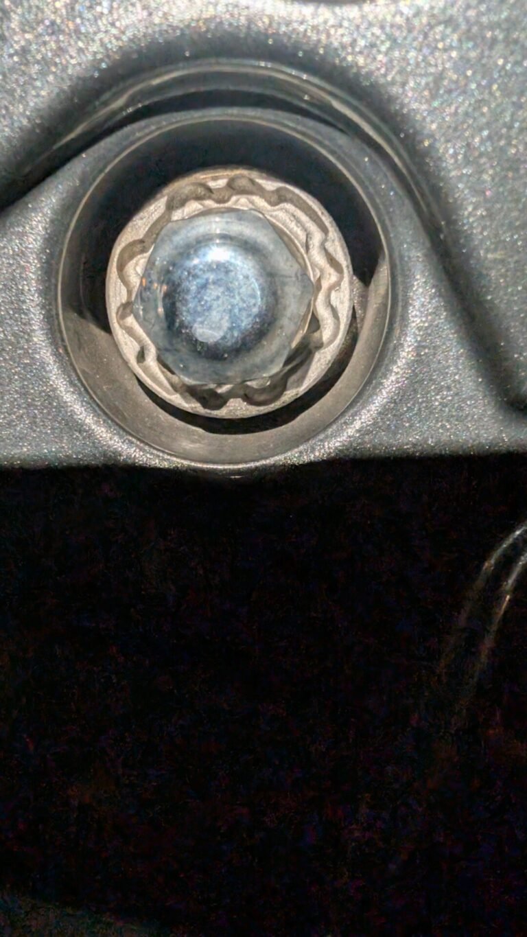 Hyundai Santa Fe wheel locking nut key replacement