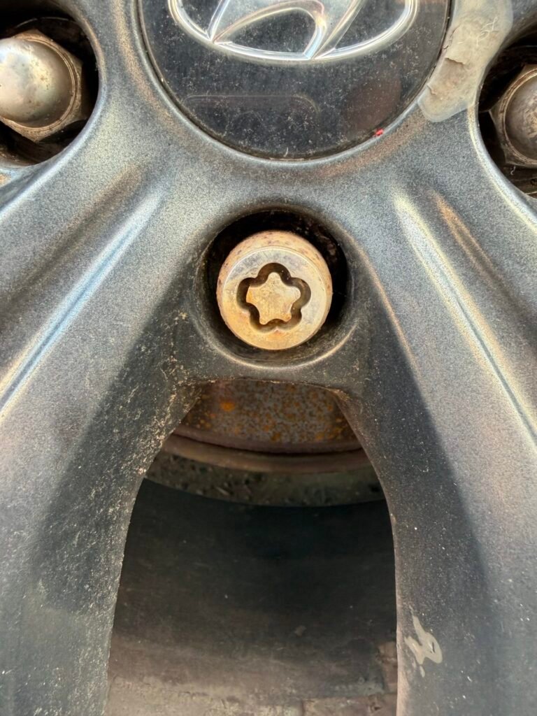 Hyundai Santa fe wheel locking nut key replacement