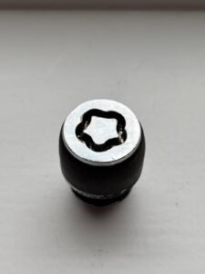 Hyundai Tucson (2015) wheel locking nut key replacement