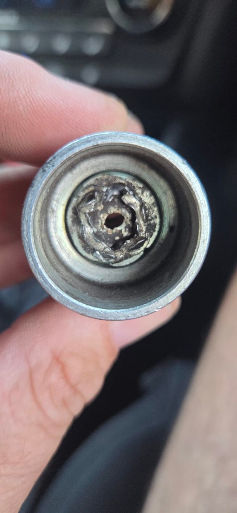 Hyundai Tucson wheel locking nut key replacement