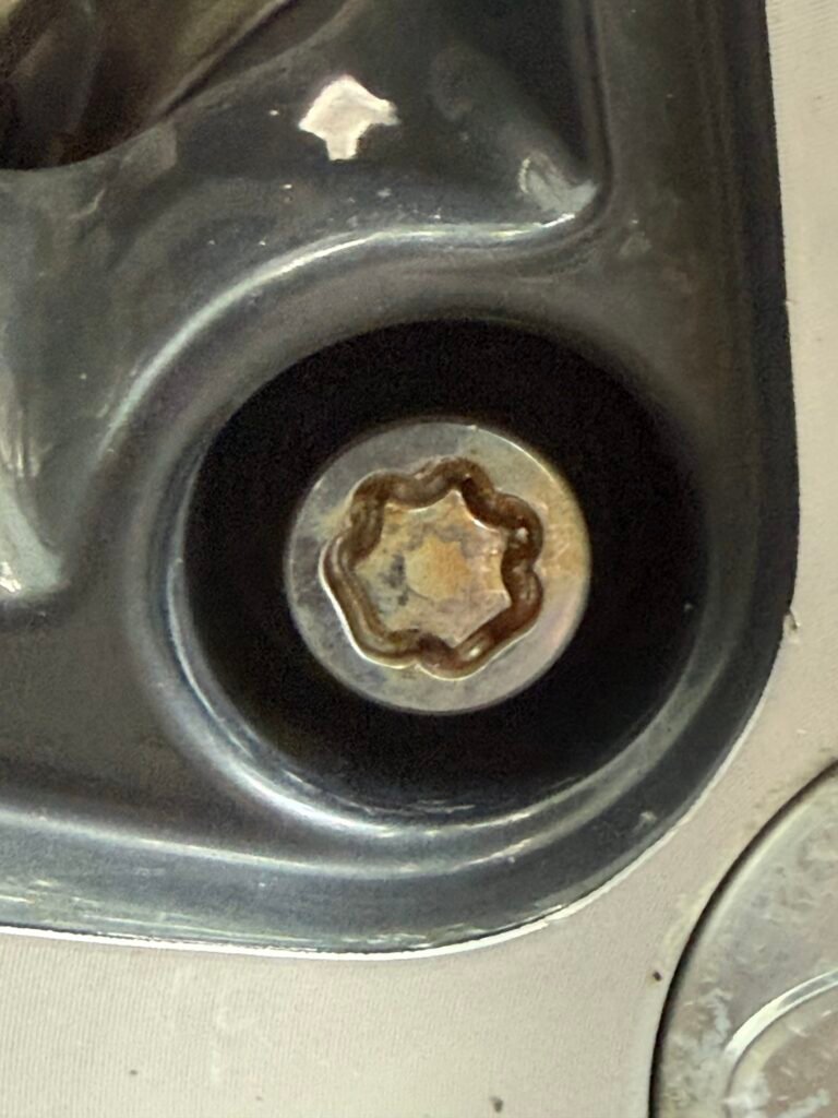 Hyundai Tucson wheel locking nut key replacement