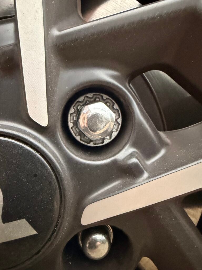 Hyundai Tucson wheel locking nut key replacement