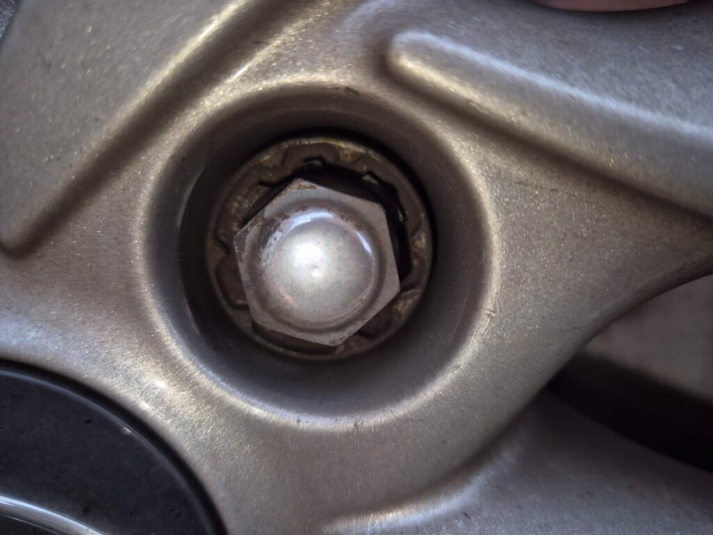 Hyundai Tucson wheel locking nut key replacement