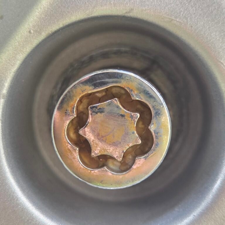 Hyundai Tuscon wheel locking nut key replacement